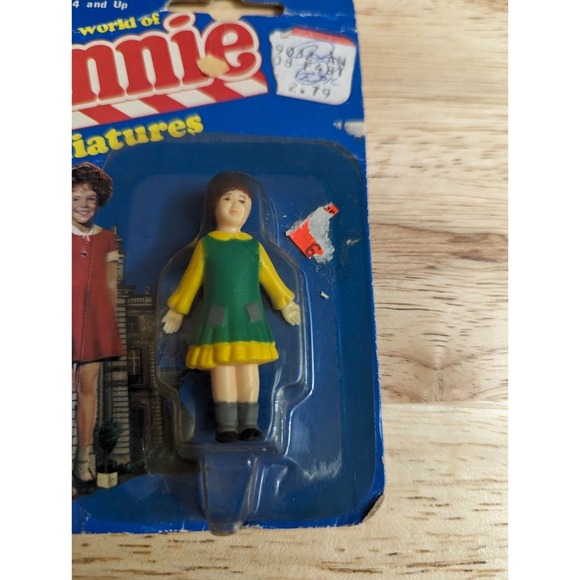 1982 The world of Annie miniatures movie figure sealed org packaging 9032 Annie - Picture 7 of 10